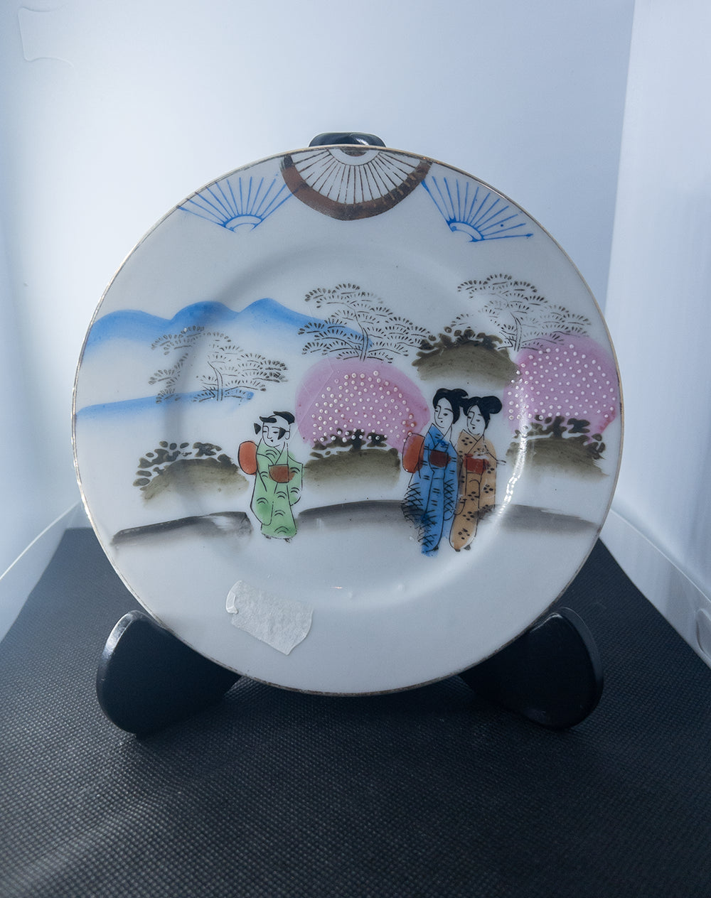 Винтажная фарфоровая тарелка с восточным сюжетом, малый размер