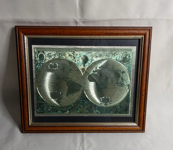 Декоративная картина – винтажная карта мира (серебряная фольга)